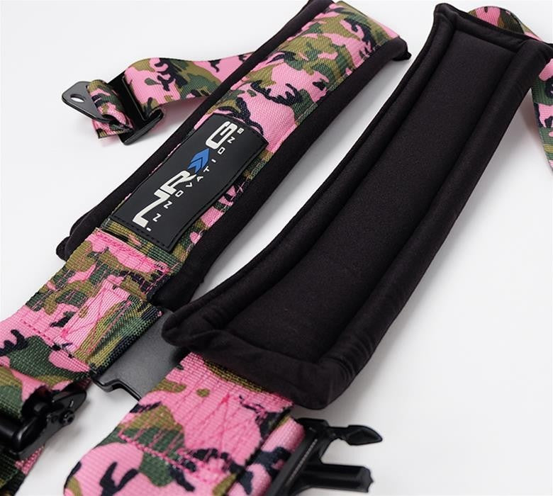 Lunaticsco NRG 5-point racing harness in pink camo with black shoulder pads and heavy-duty latch link buckle