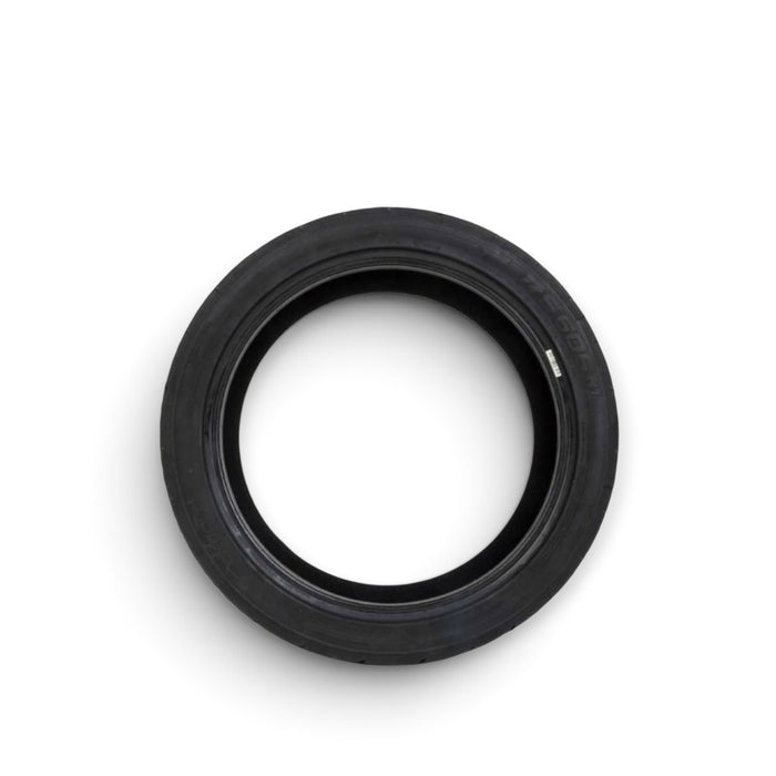 Lunaticsco Zeknova RS606 R1 140TW competition semi-slick tire viewed from the side