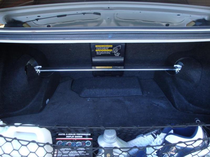 Megan Racing Race - Spec Strut Tower Bars Lexus IS300 2000 - 2005 - Rear - Lunaticsco