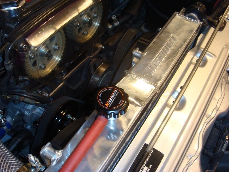 Mishimoto Manual Aluminum Radiator 83-87 Toyota Corolla - Lunaticsco