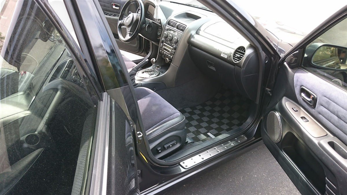 P2M Race Floor Mats Lexus IS300 1998-2005 Dark Grey - Lunaticsco