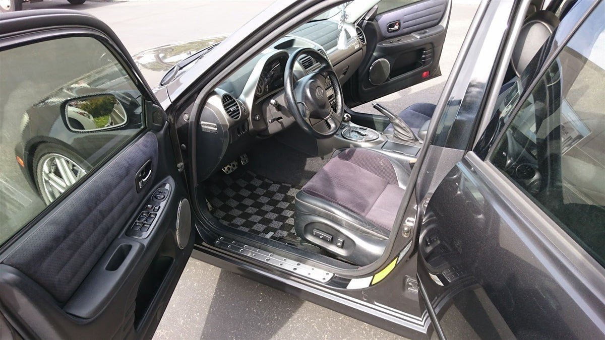 P2M Race Floor Mats Lexus IS300 1998-2005 Dark Grey - Lunaticsco