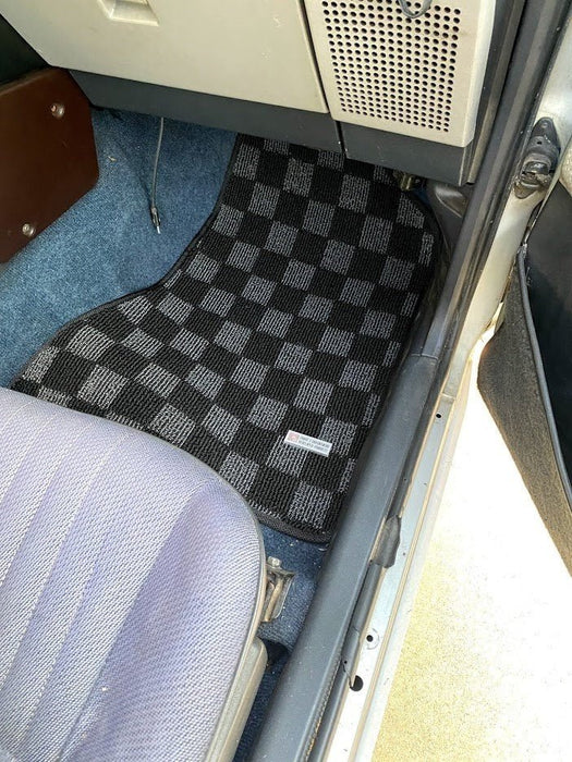 P2M Race Floor Mats Toyota Corolla AE86 Dark Grey 1984-1987 - Lunaticsco