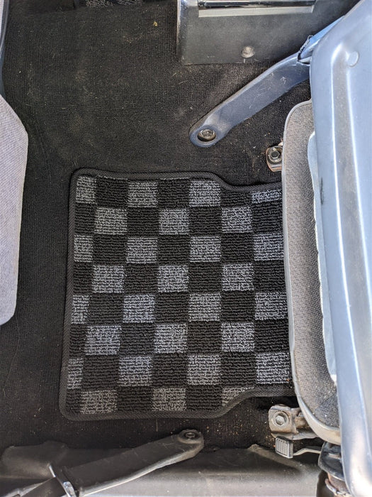 P2M Race Floor Mats Toyota Corolla AE86 Dark Grey 1984-1987 - Lunaticsco