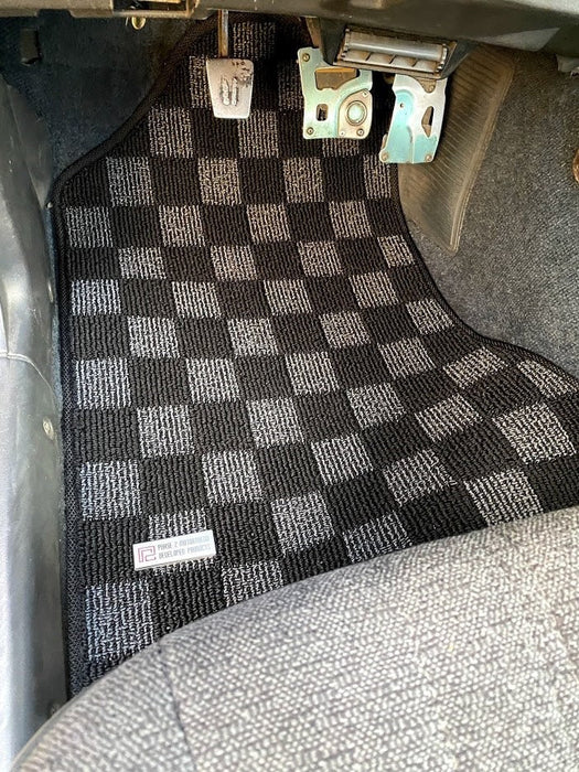 P2M Race Floor Mats Toyota Corolla AE86 Dark Grey 1984-1987 - Lunaticsco